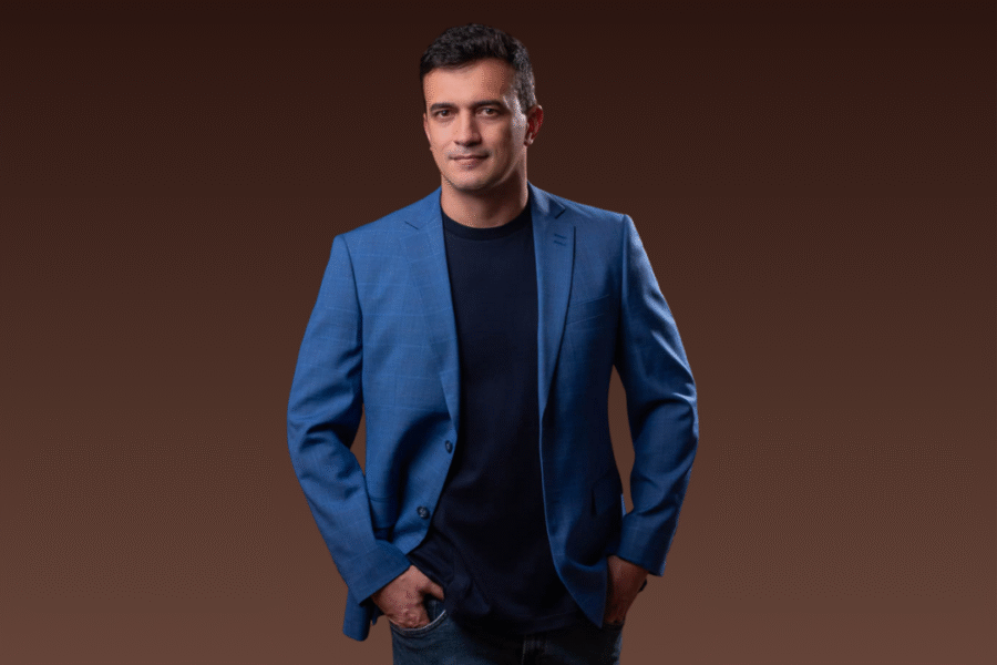 Dr. Gustavo Santos