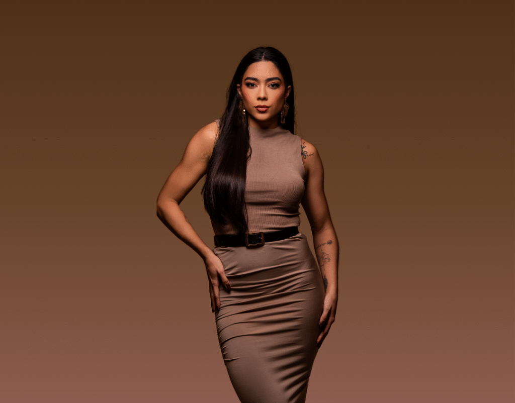 Foto Corporativa Lara Targinno Influencer